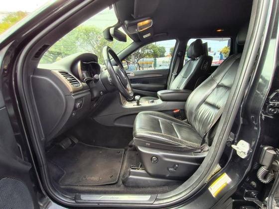 JEEP GRAND CHEROKEE 3.6 LAREDO 4X4 V6 24V GASOLINA 4P AUTOMÁTICO